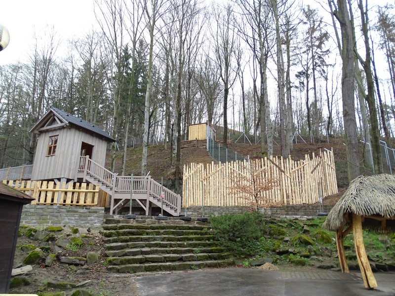 Zoo Jihlava 04/2016: New enclosure being completed