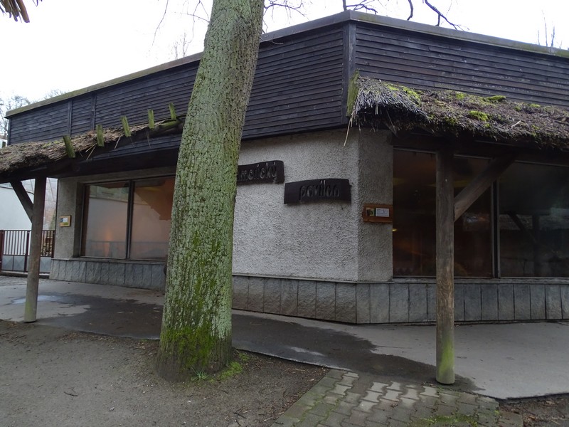 Zoo Jihlava 04/2016: Tapir and capybara indoor enclosures