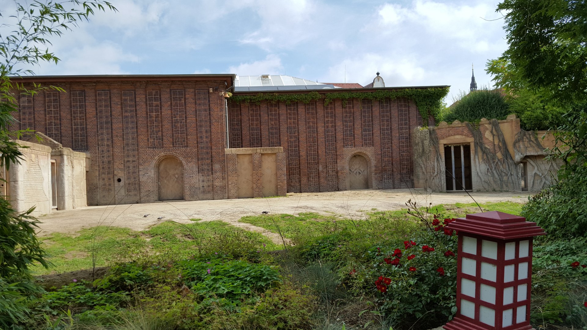 Zoo Leipzig - Asian elephant exhibit