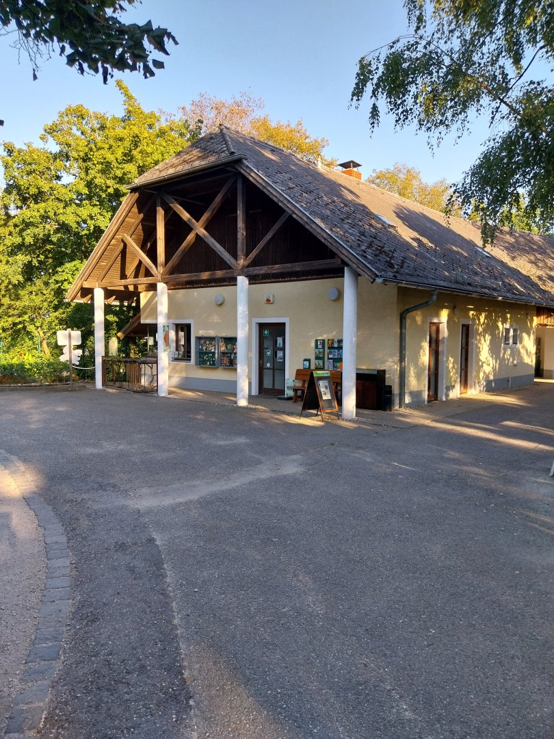 Zoo Linz - Entrance building