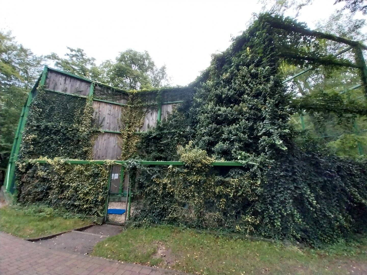 Zoo Lubin - Complex 35 (owl) - Back-side