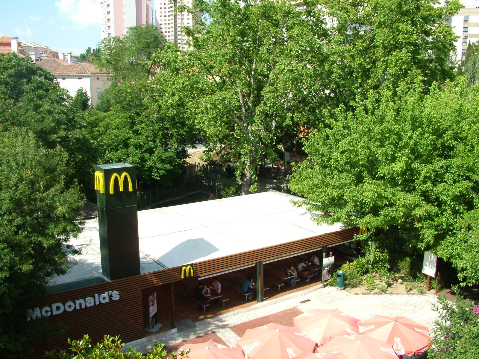 Zoo McDonalds at Lisbon Zoo, 24/05/11