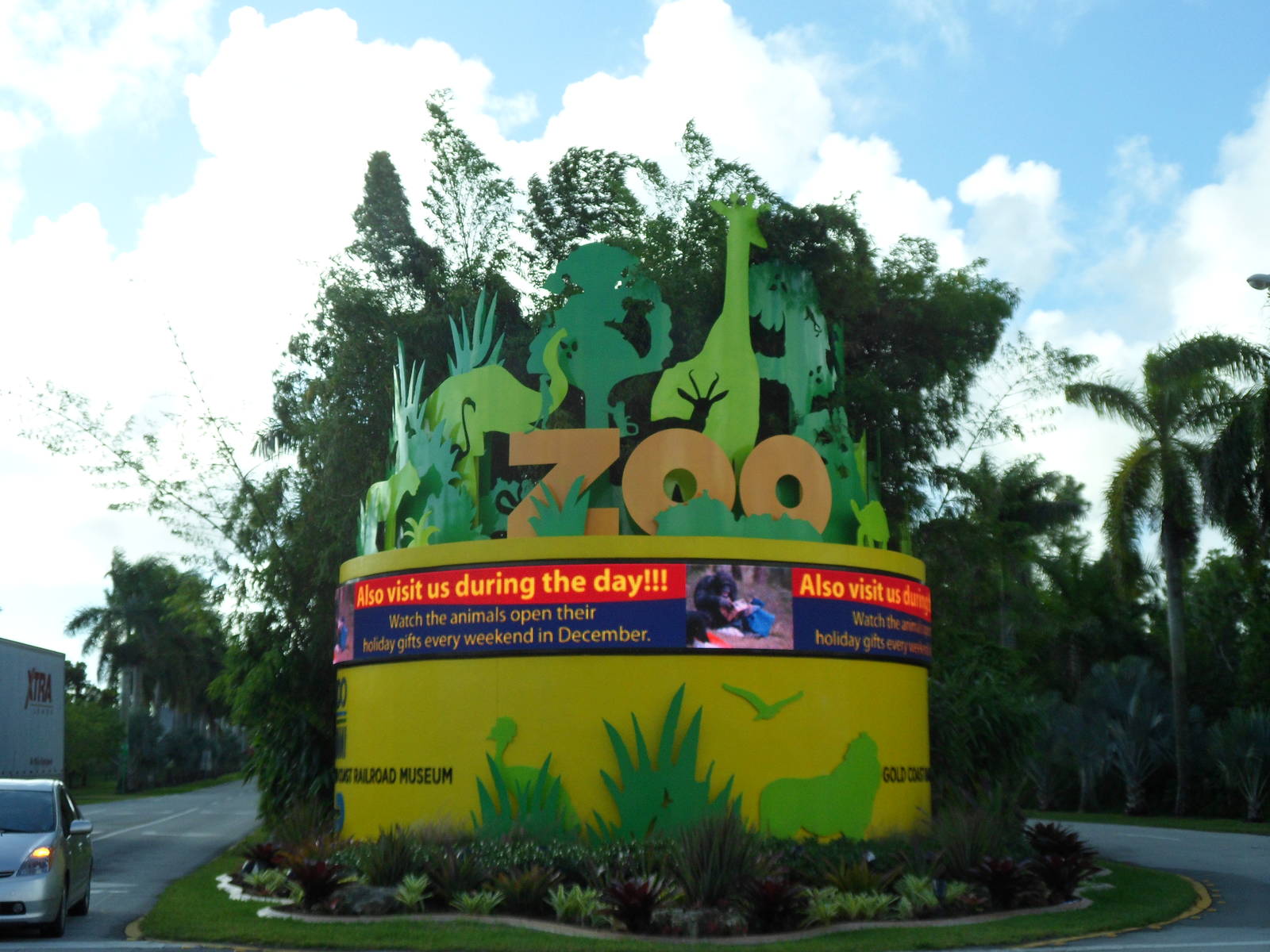 Zoo Miami Sign
