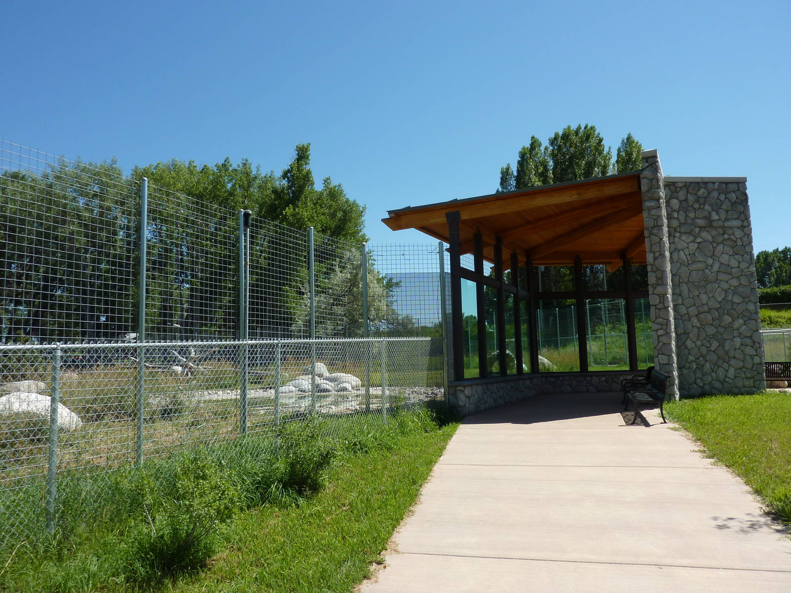 Zoo Montana - 2-Acre Grizzly Bear Exhibit