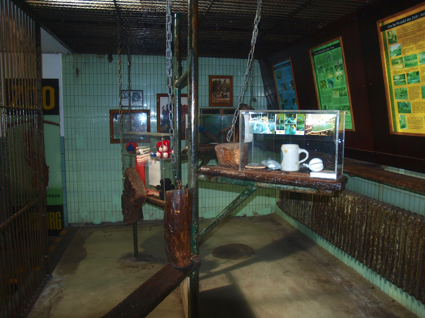 Zoo museum in old Mandrill indoor cages (now gone), 2014-10-19