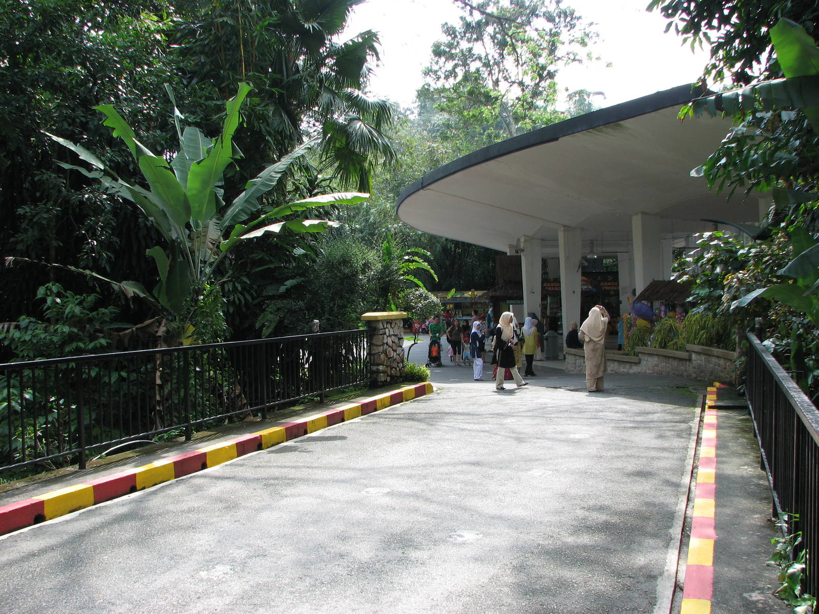 Zoo Negara Malaysia - Side view of the entrance inside the zoo