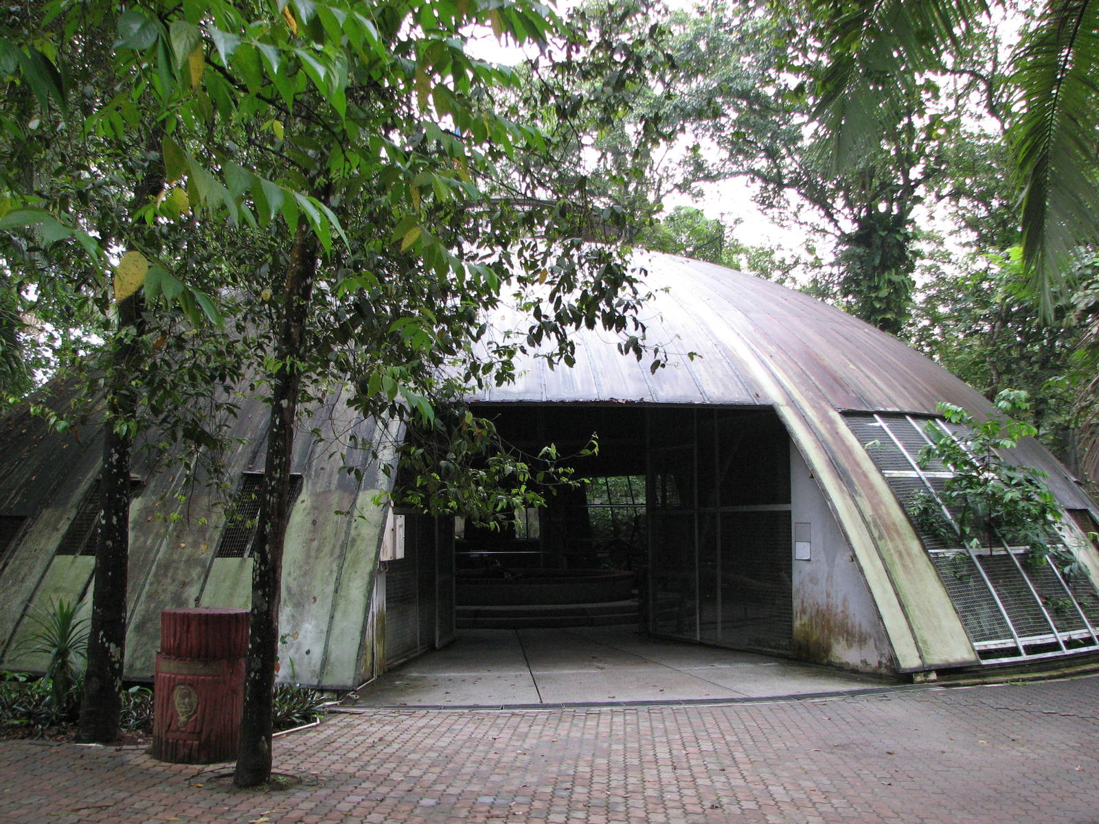 Zoo Negara Malaysia - Small Carnivore House or army bunker?