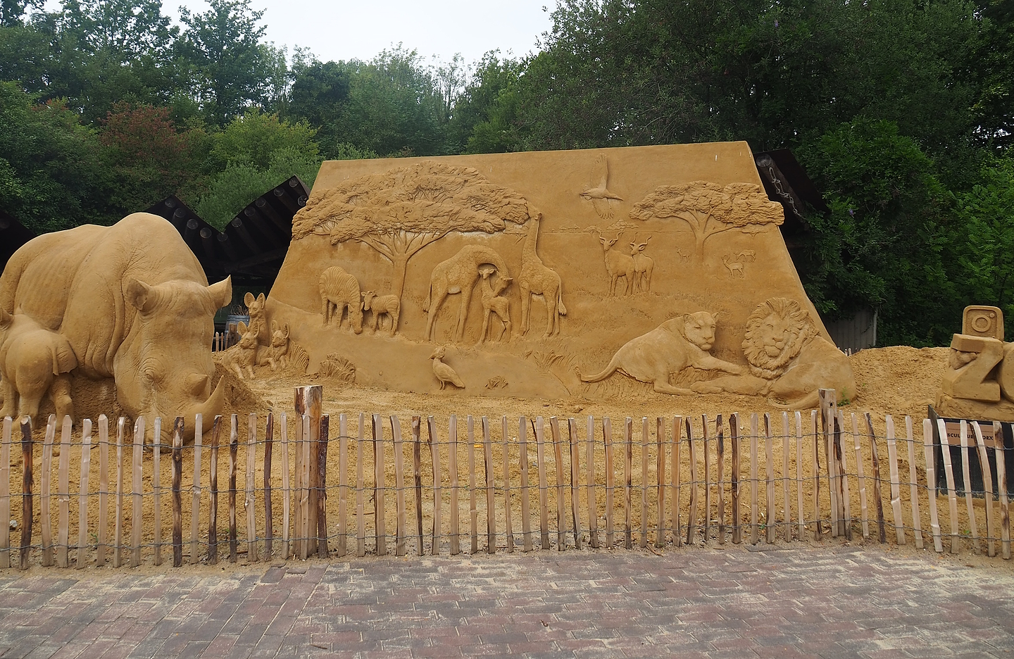 "Zoo of Sand" event - Savanna animals sand sculpture, 2022-08-20