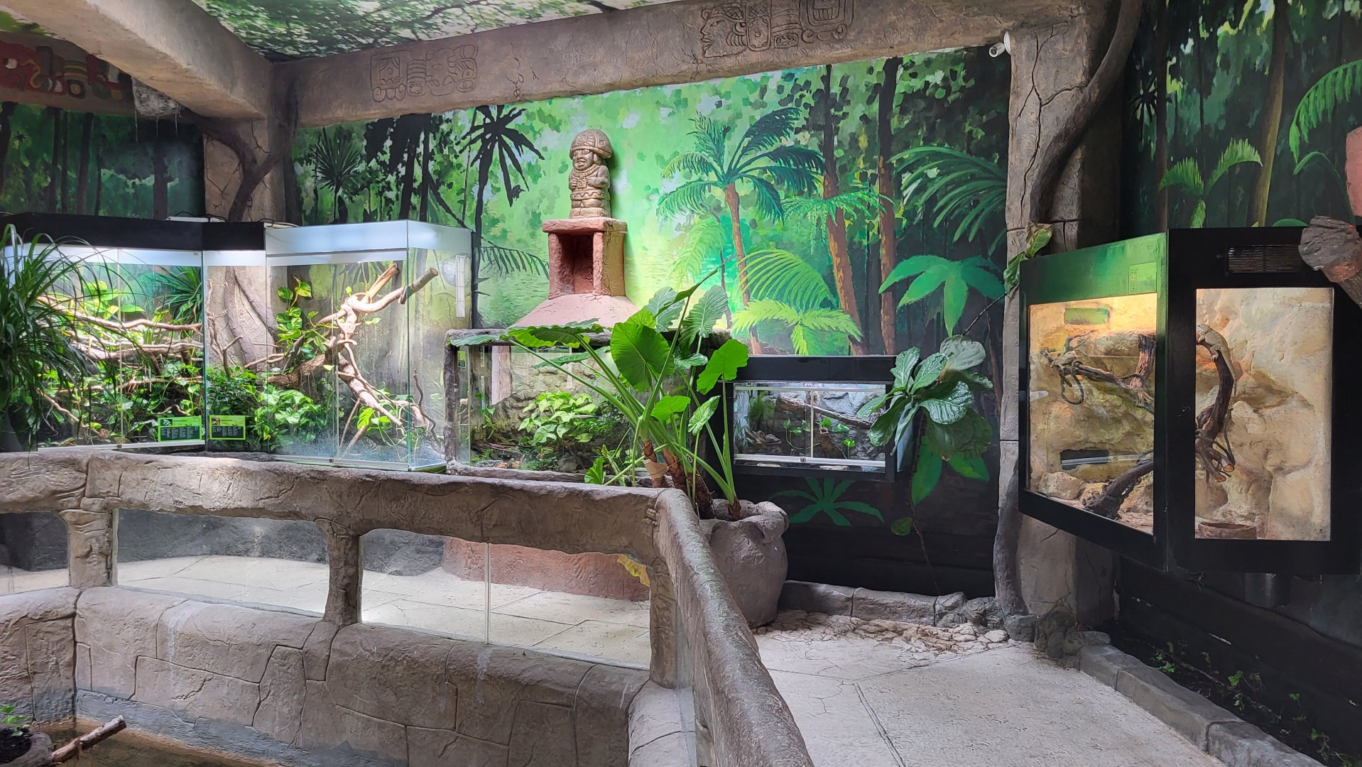 Zoo Osijek - "Terrarium aquarium" building