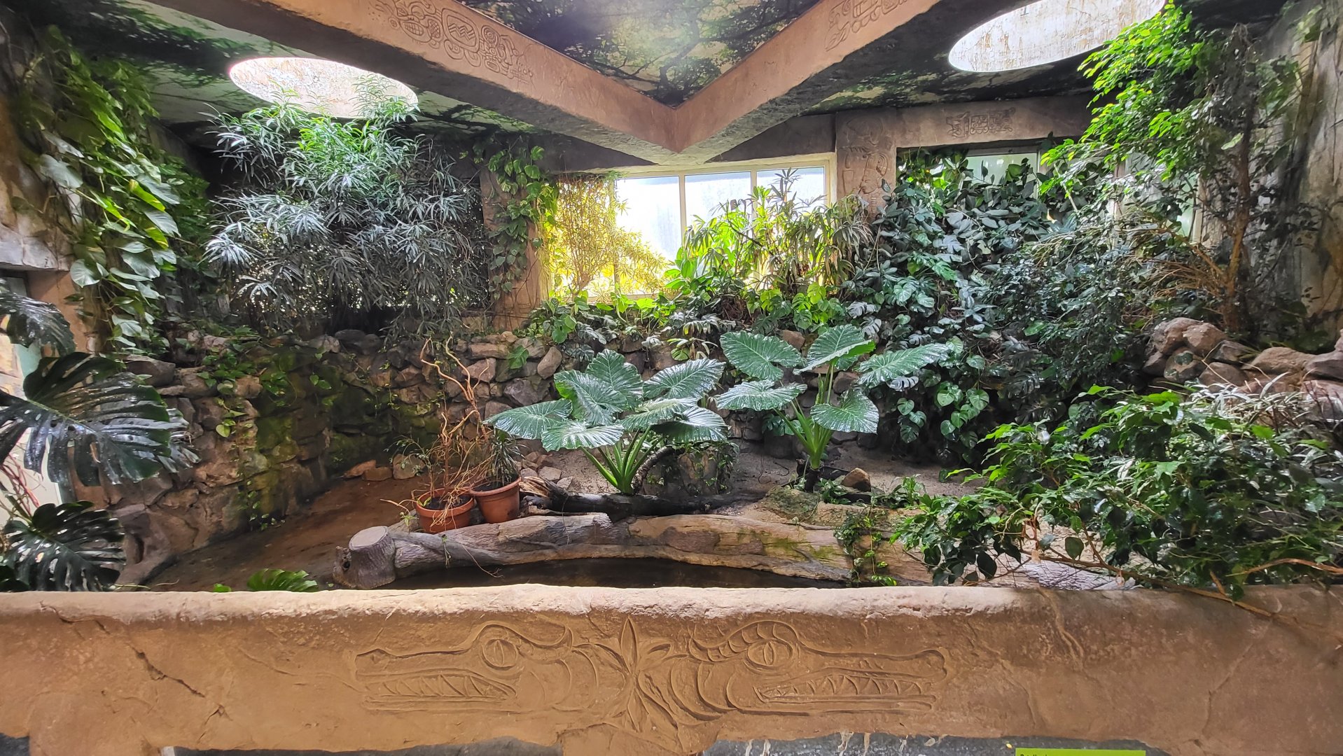 Zoo Osijek - "Terrarium aquarium" building