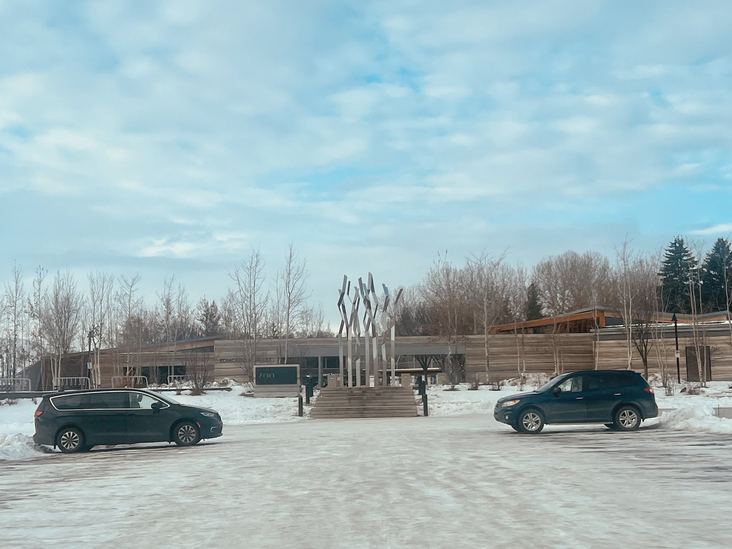 Zoo Parking and Entrance