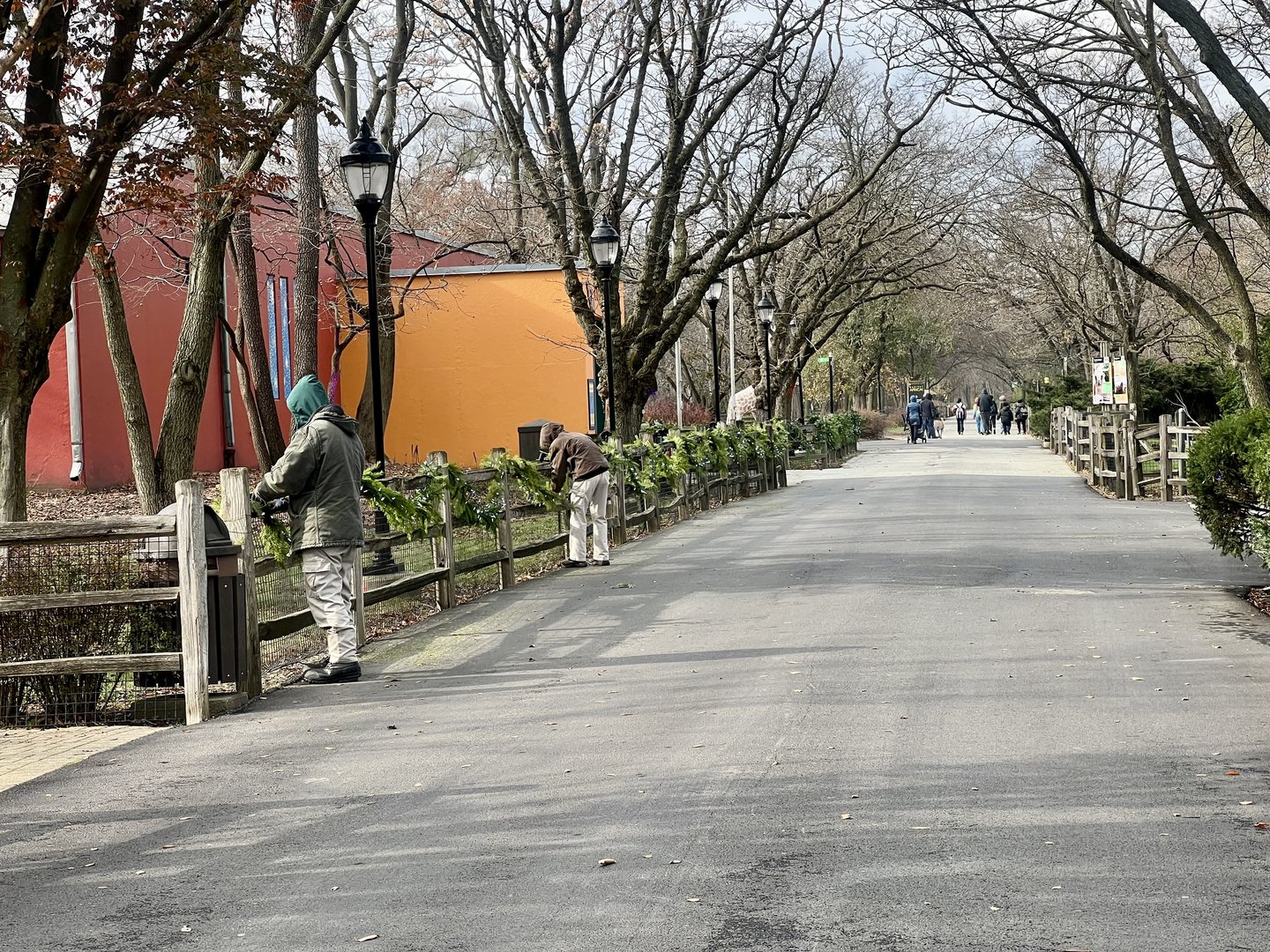 Zoo Path towards Australia, Hoofstock, and Africa exhibits