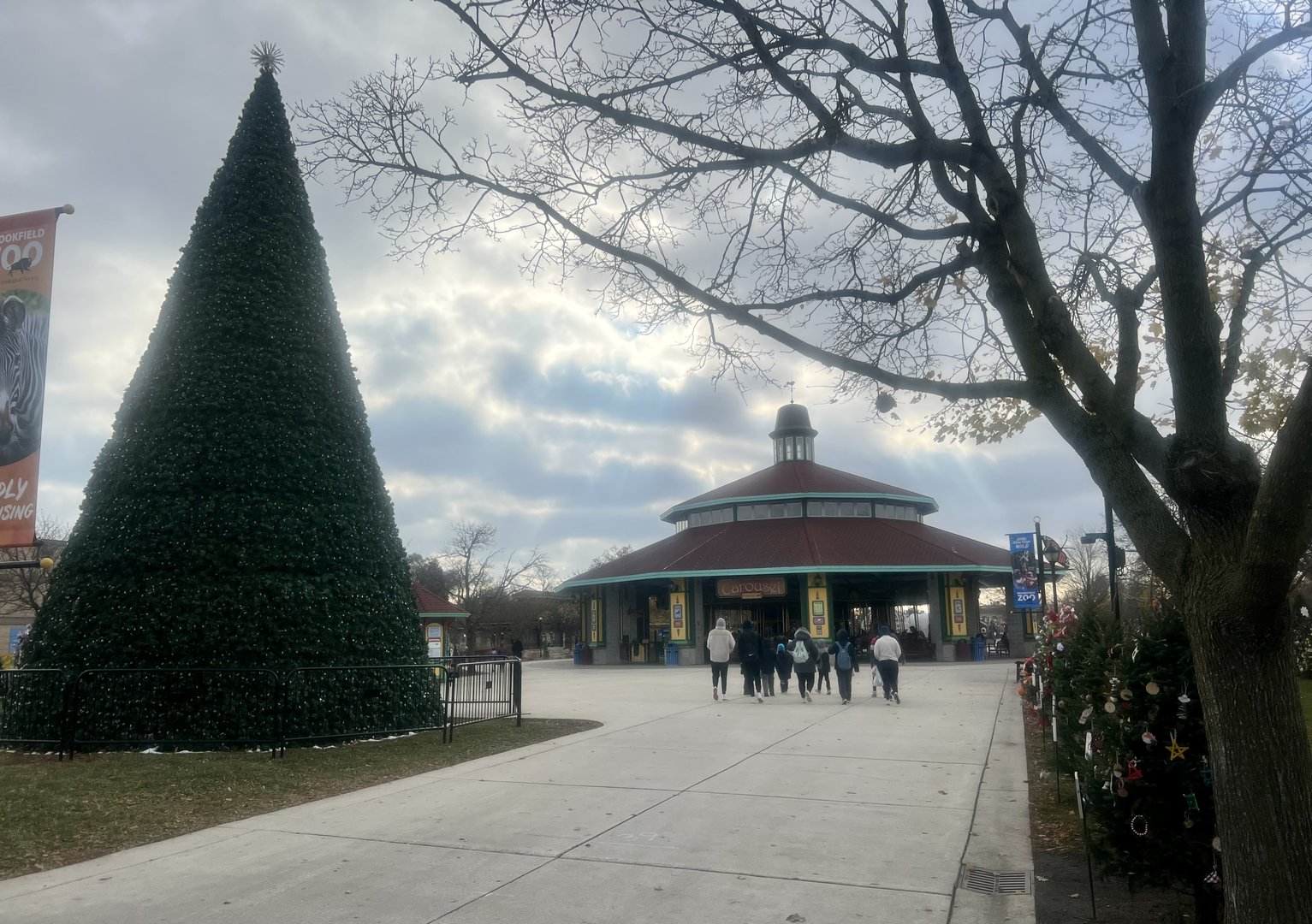 Zoo Plaza looking towards Carousel