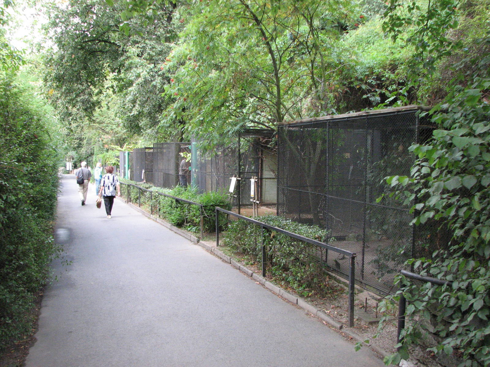 Zoo Praha - Aviaries close to the zoo entrance