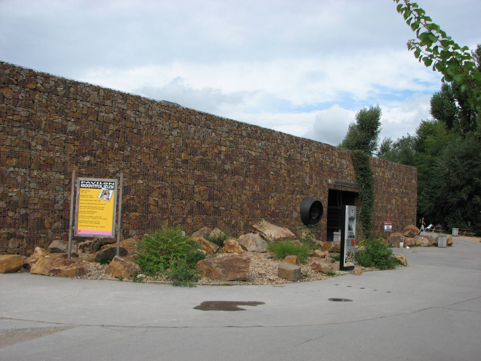 Zoo Praha - External view of the Carnivore House