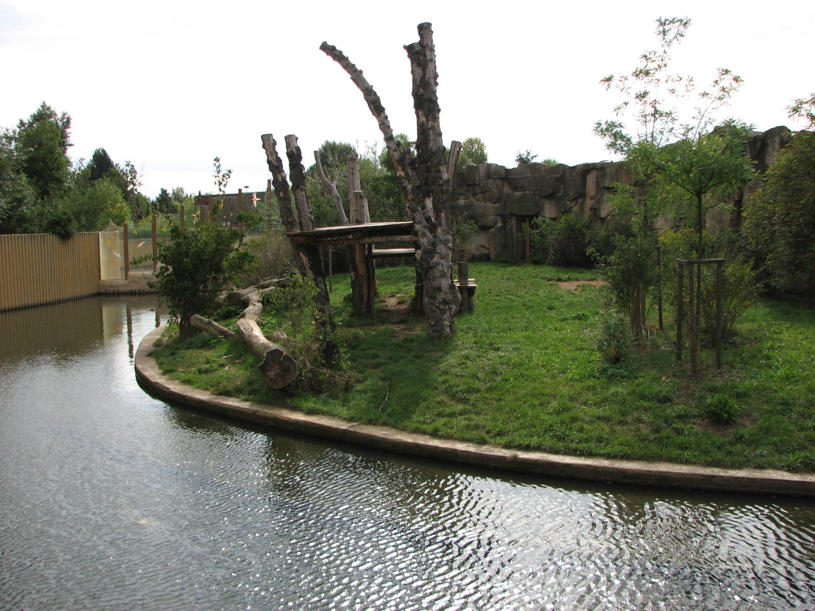 Zoo Praha - Sumatran Tiger exhibit