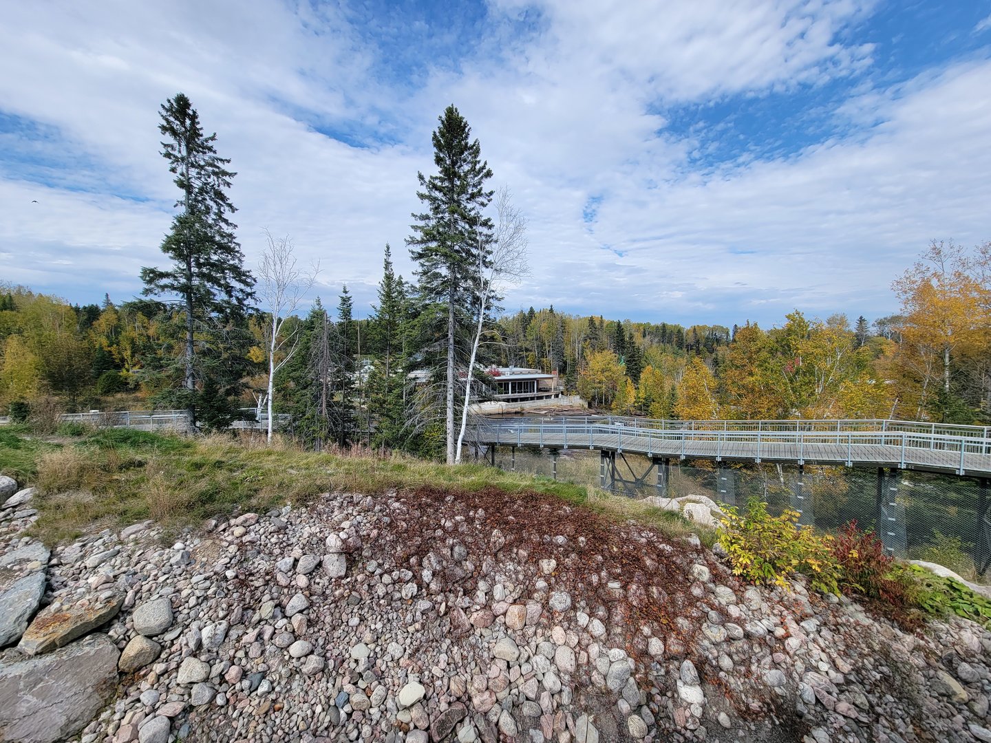 Zoo Sauvage 10/22 - Arctic Tundra, polar bear / arctic fox exhibit #1