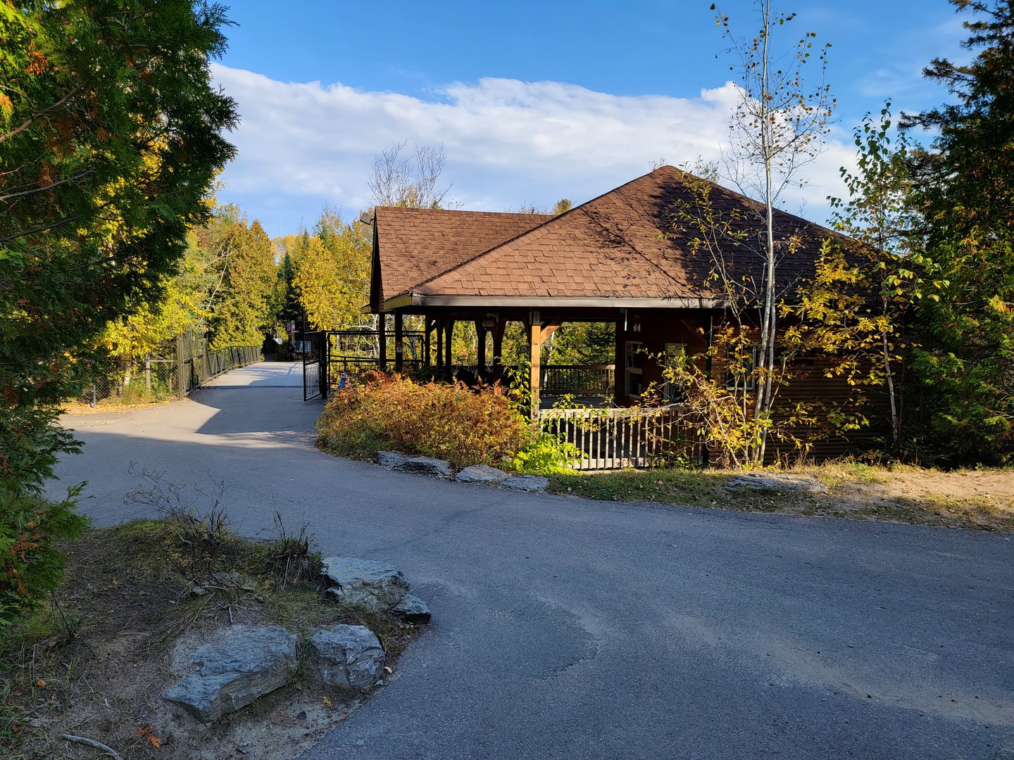 Zoo Sauvage 10/22 -  Laurentian Forest, closed building