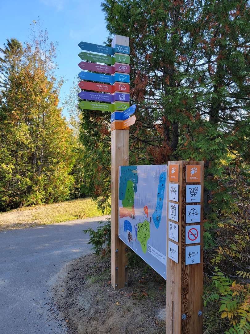 Zoo Sauvage 10/22 -  Map and waysigns
