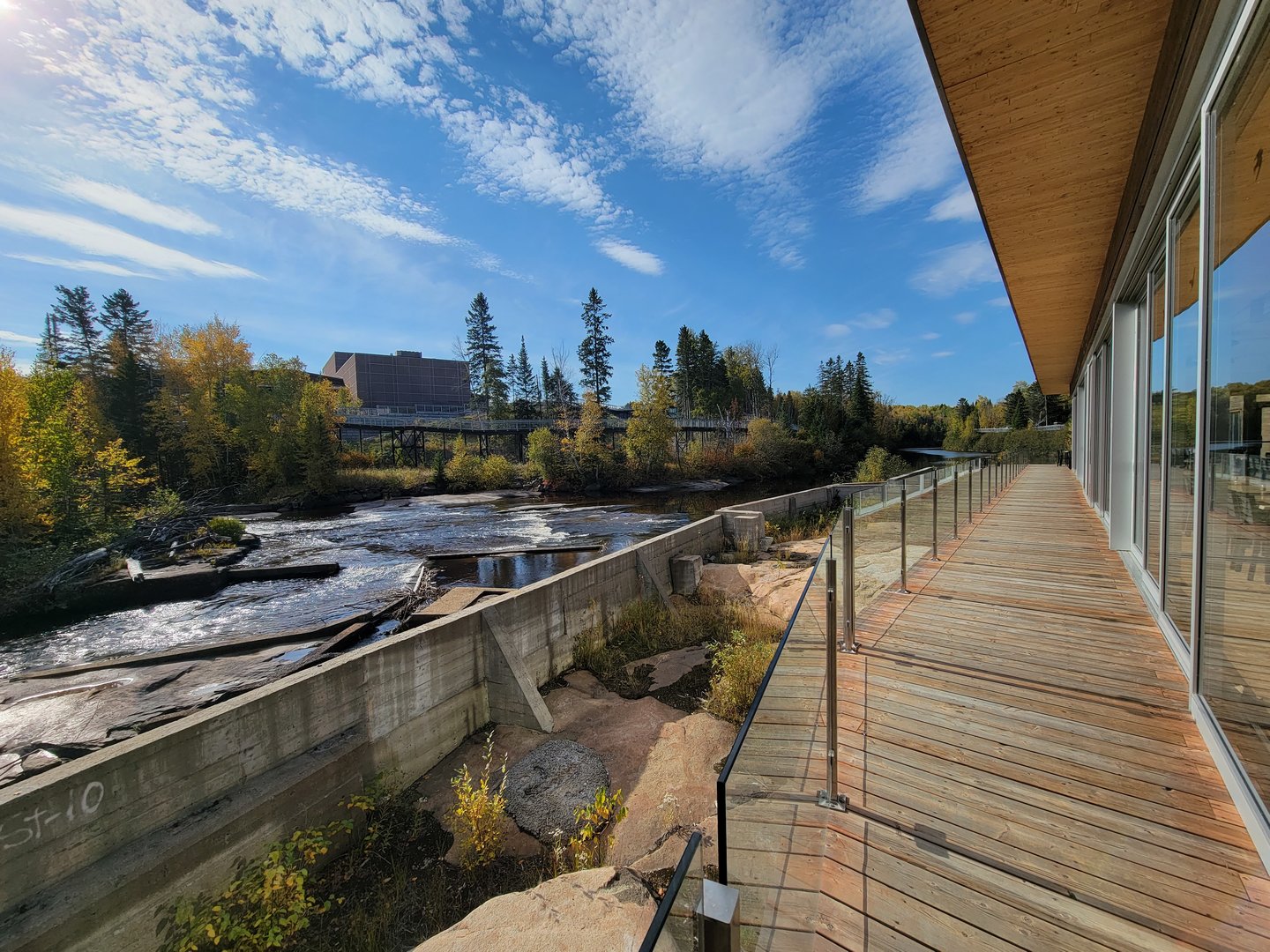 Zoo Sauvage 10/22 - Restaurant terrace overlooking the Rivière-aux-saumons, with Visitor Centre across