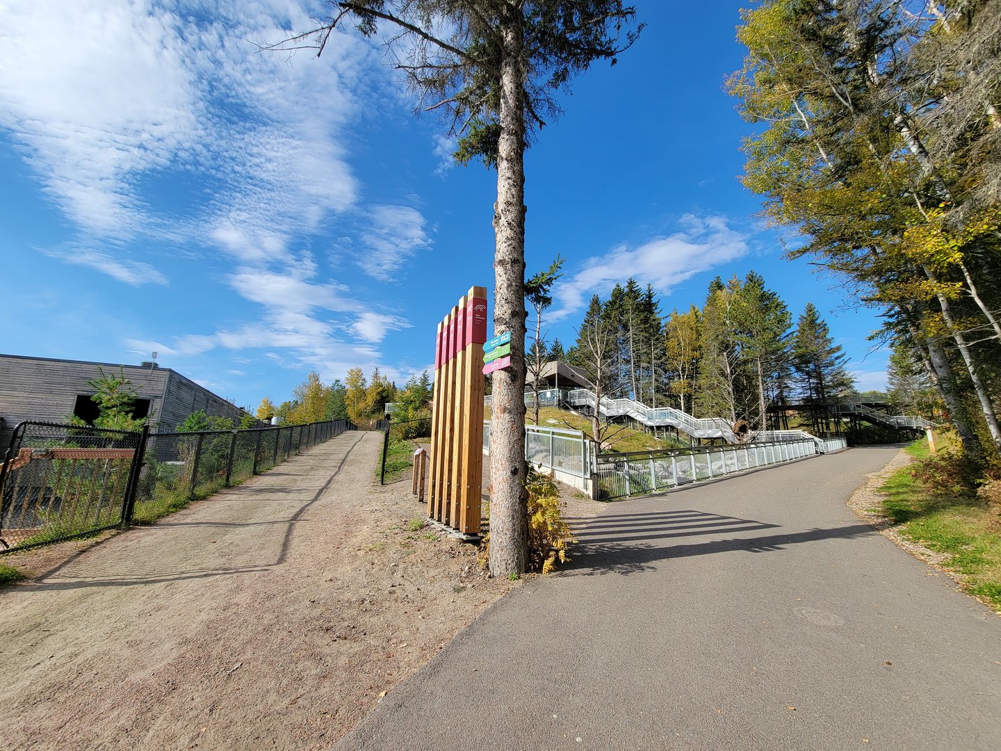 Zoo Sauvage 10/22 - Restaurant terrace, overlooking the Rivière-aux-saumons