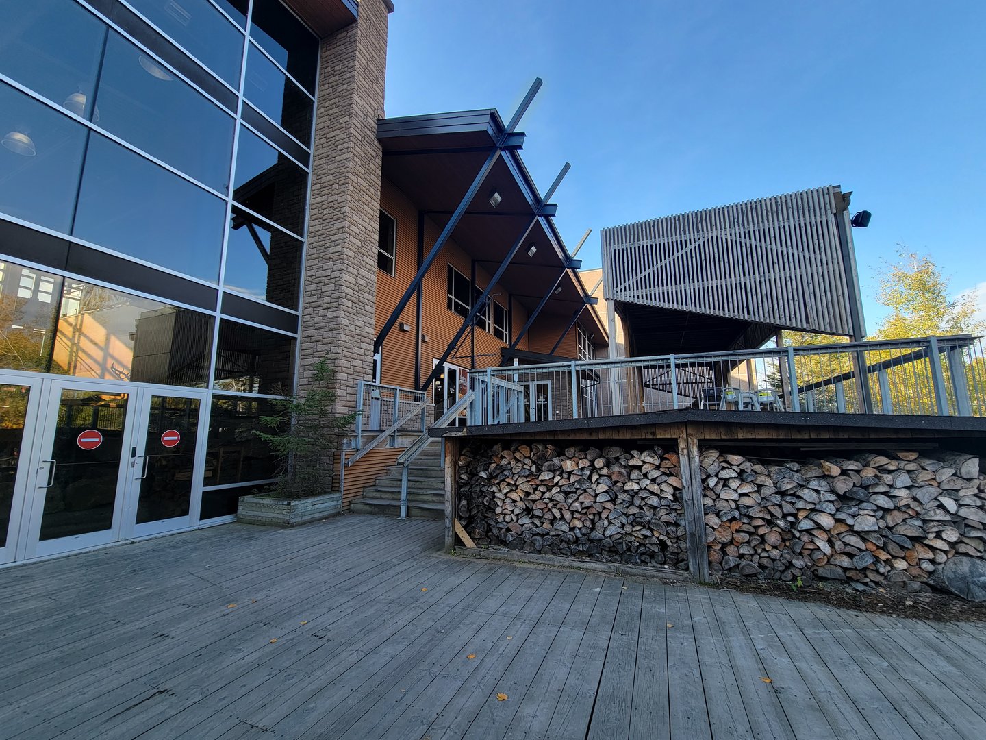 Zoo Sauvage 10/22 - Terrace outside Visitor Centre