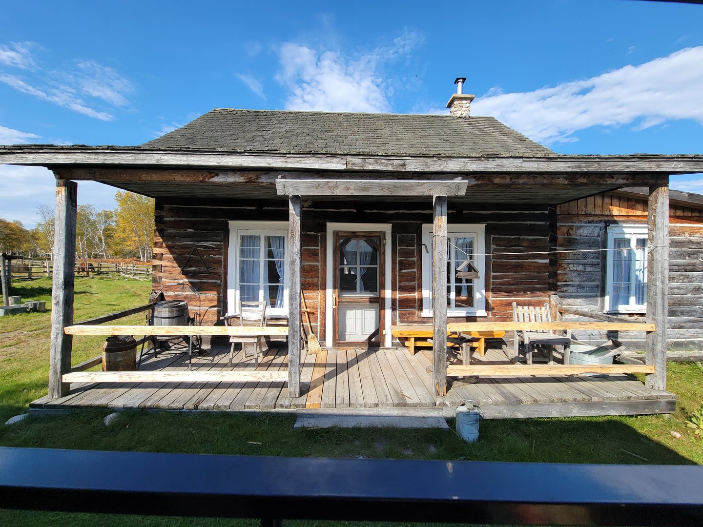 Zoo Sauvage 10/22 - Train, building in settlement #1