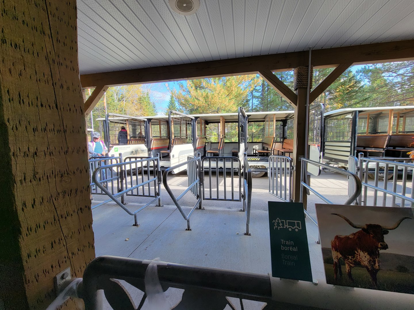 Zoo Sauvage 10/22 - Train carts