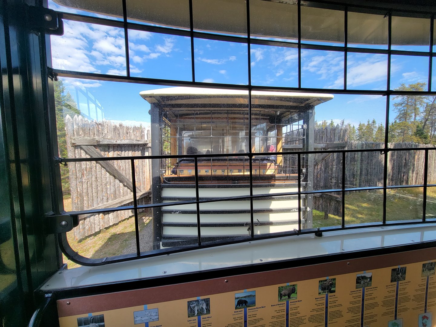 Zoo Sauvage 10/22 - Train, going into settlement #3