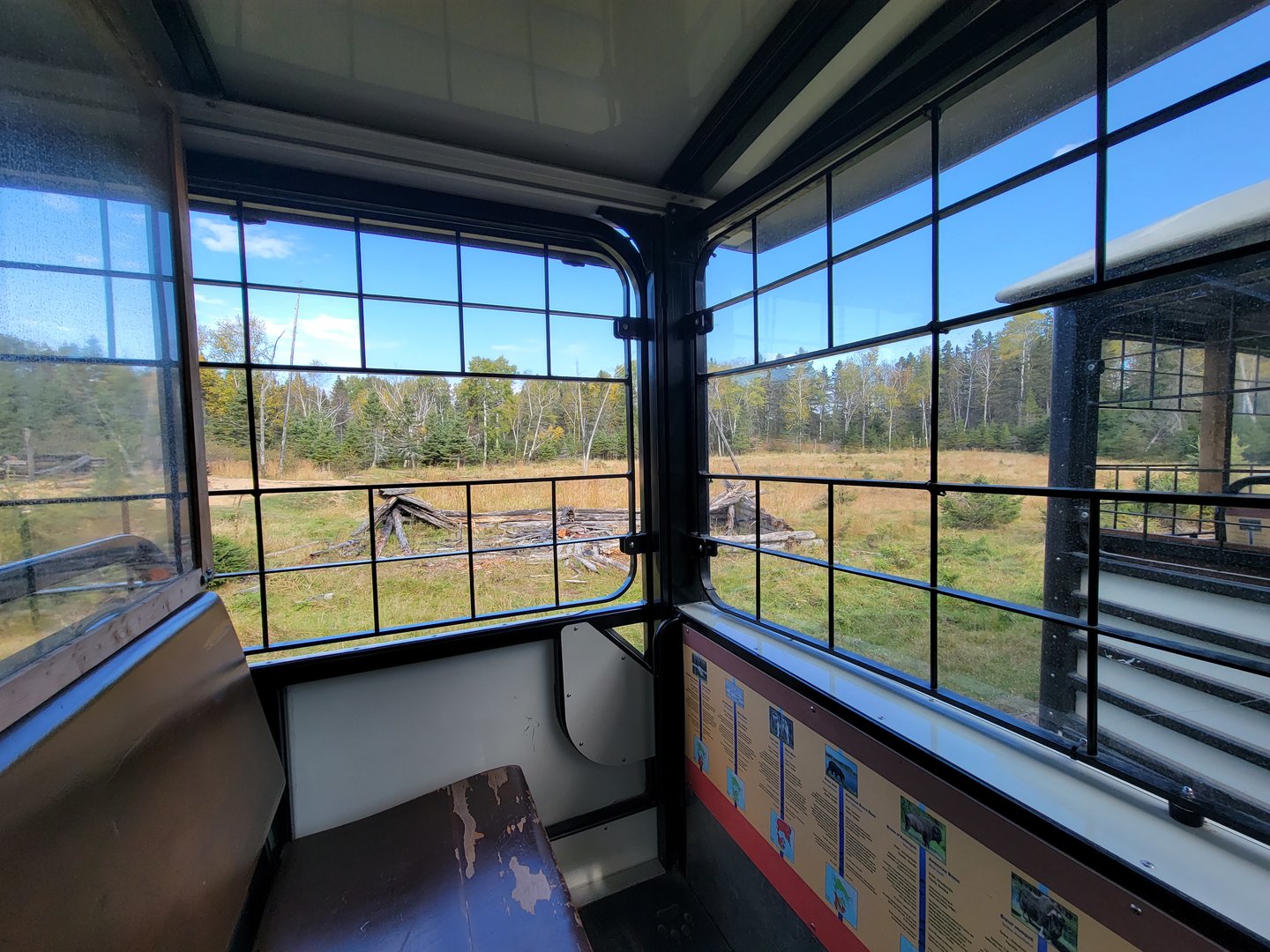 Zoo Sauvage 10/22 - Train, random partial buildings