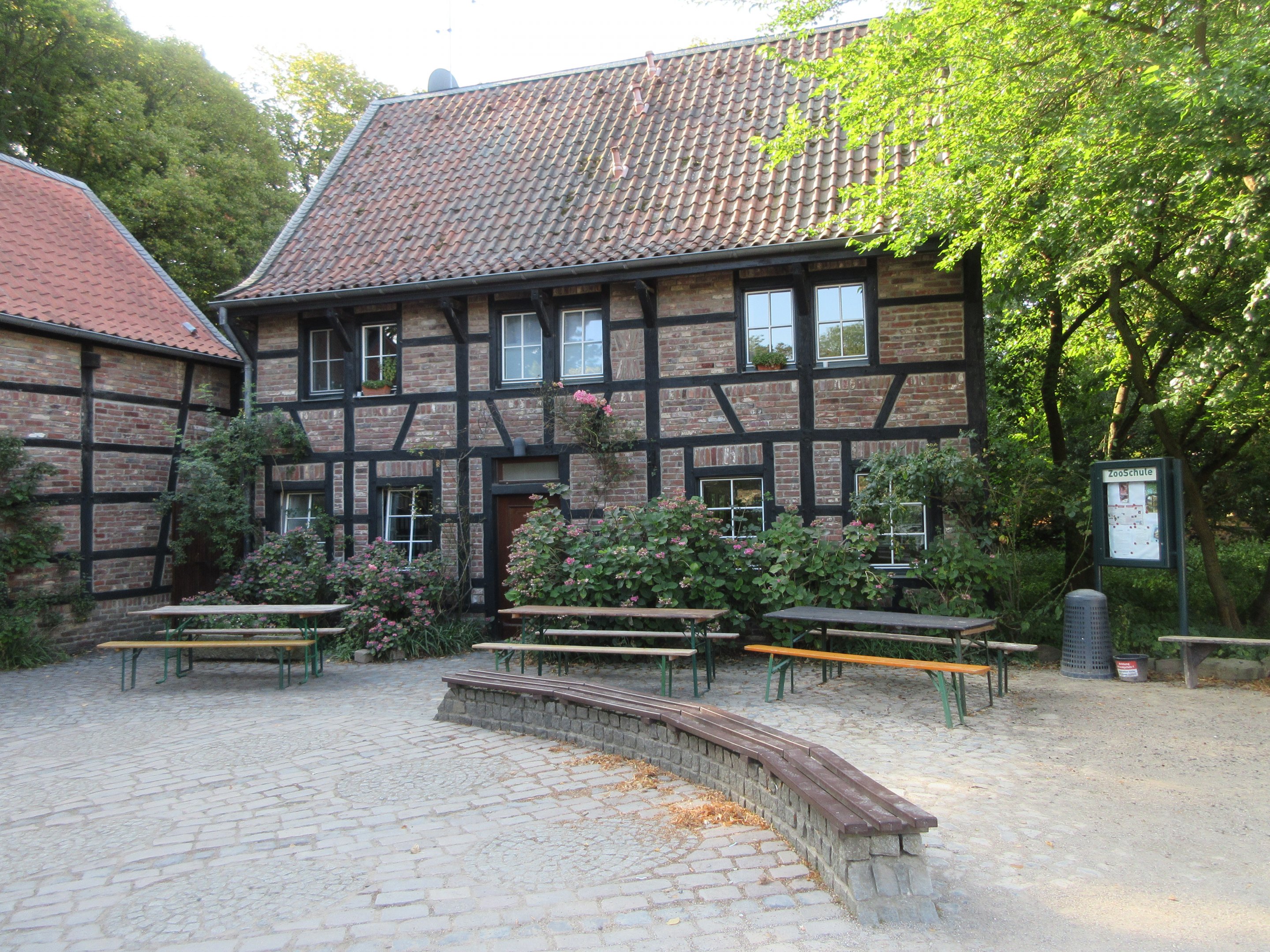 'Zoo School' Building