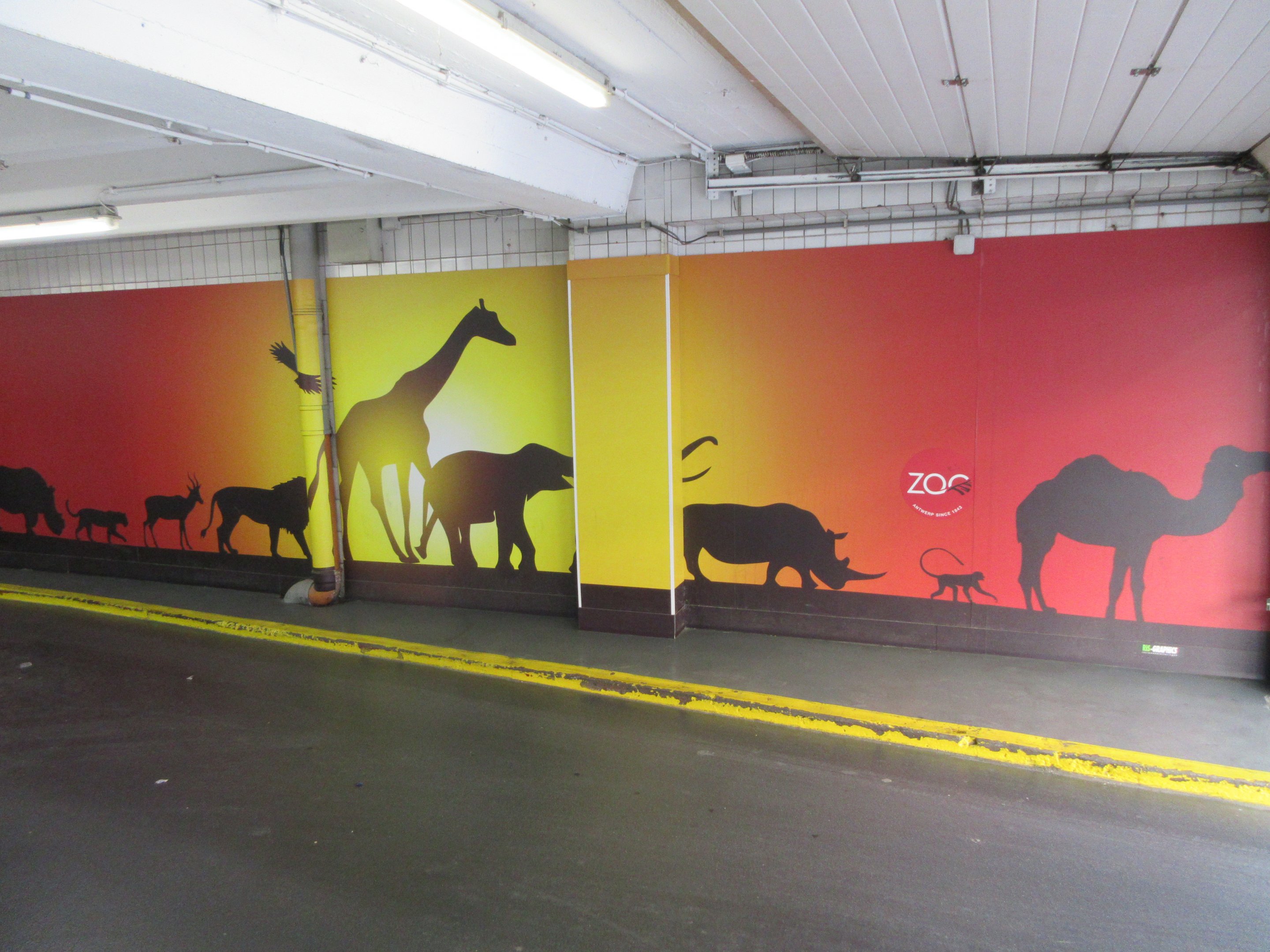 Zoo sign inside underground parking garage