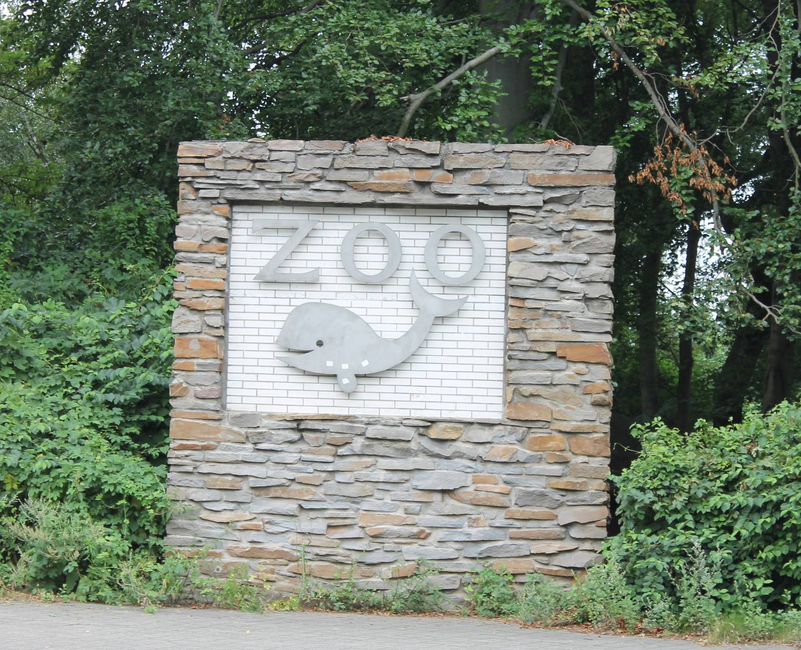 Zoo sign
