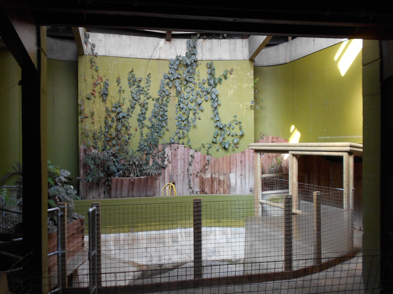 Zoo World - 04/10/2015