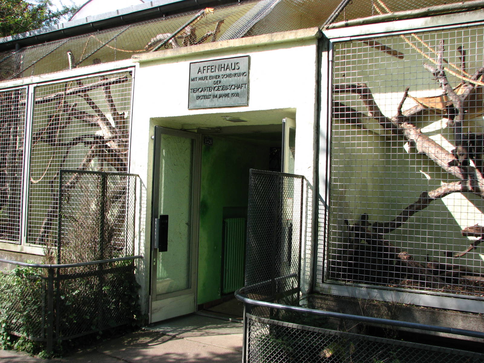 Zürich Zoo 2006 - Entrance to the old Monkey House