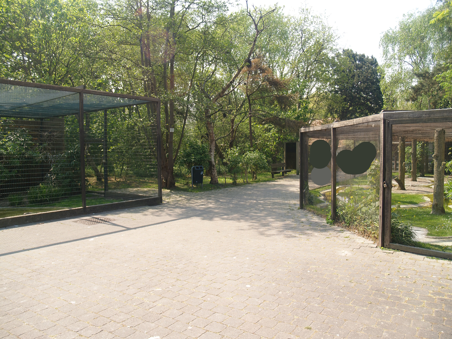 Zwin Bird Park (Now closed and demolished) - View in bird park, 2007-04-22